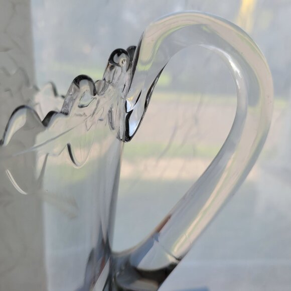 Vintage Clear Glass Etched Fern Pattern Pitcher With Ruffled Edge & Handle - Picture 7 of 11